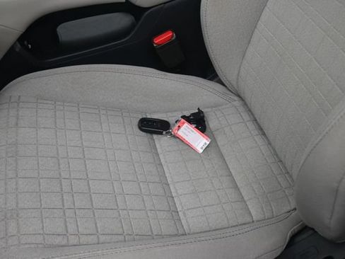 Used 2025 Honda HR-V LX image 15