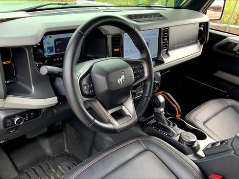 Used 2022 Ford Bronco Badlands image 14