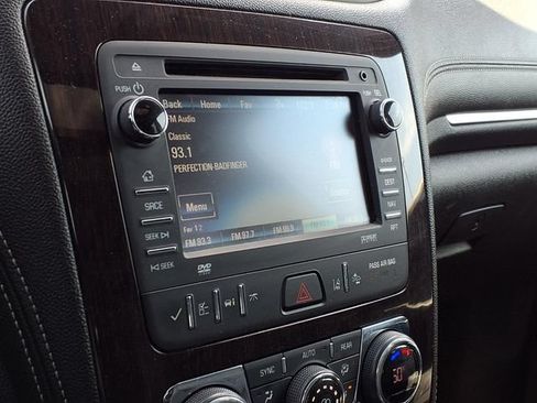 Used 2015 Chevrolet Traverse LTZ AWD/4WD image 10