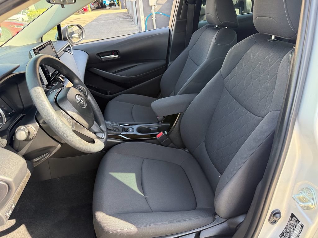 Used 2021 Toyota Corolla LE FWD image 10