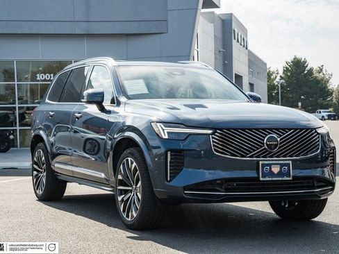 Used 2025 Volvo XC90 B6 Plus image 1