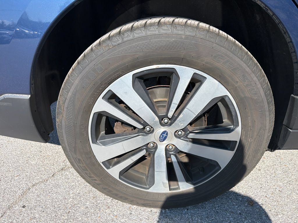 Used 2019 Subaru Outback 2.5i Limited AWD/4WD image 17