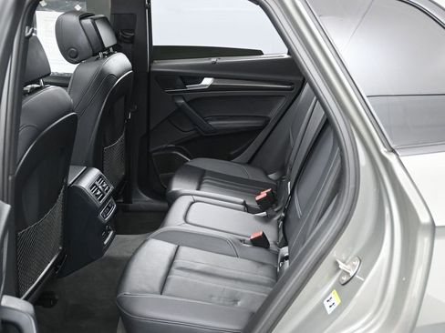 Used 2023 Audi SQ5 Prestige w/ Prestige Package image 36