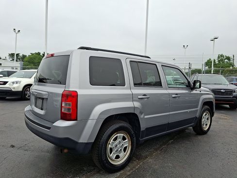 Used 2015 Jeep Patriot Sport w/ Power Value Group FWD image 6