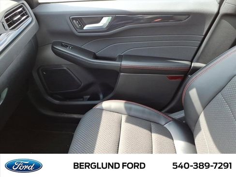Used 2024 Ford Escape ST-Line w/ Tech Pack #1 image 32