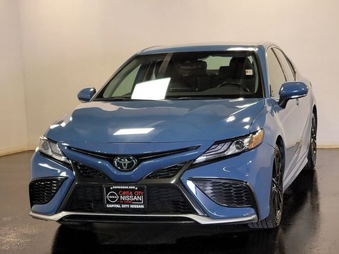Used 2023 Toyota Camry XSE image 4
