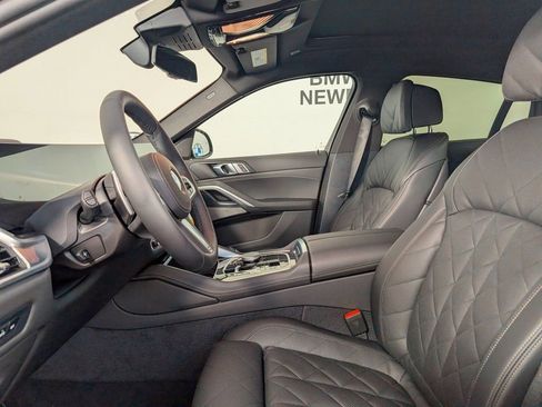New 2026 BMW X6 xDrive40i w/ Climate Comfort Package image 2
