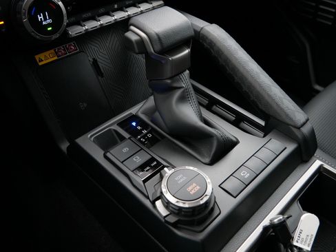 Certified 2025 Toyota 4Runner Limited image 24