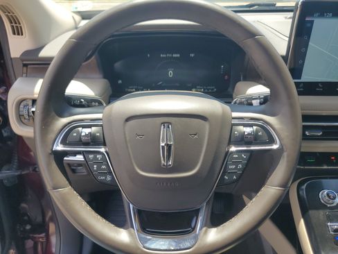 Used 2021 Lincoln Nautilus Reserve AWD/4WD image 14