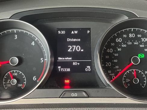 Used 2015 Volkswagen Golf TDI S FWD image 33