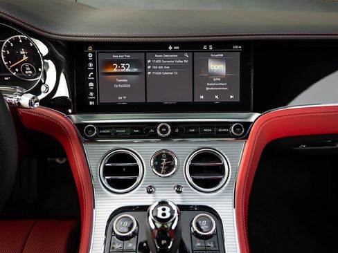 Used 2022 Bentley Continental GT image 43