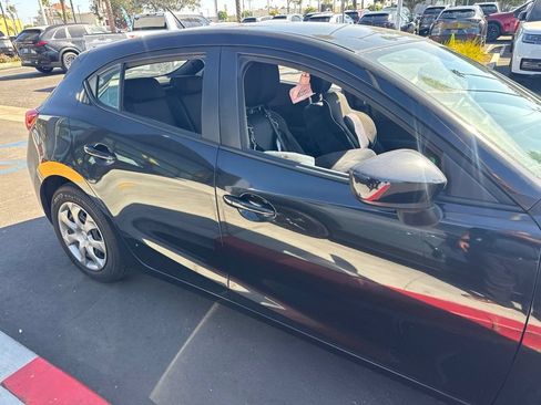 Used 2016 MAZDA MAZDA3 i Sport FWD image 29