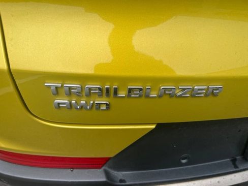Used 2024 Chevrolet TrailBlazer ACTIV w/ Convenience Package AWD/4WD image 5