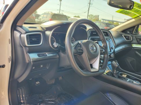 Used 2019 Nissan Maxima 3.5 SL w/ Floor Mat Group FWD image 15