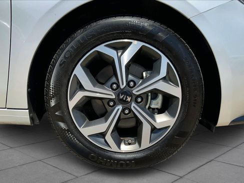 Used 2020 Kia Forte LXS image 11