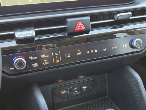 New 2026 Kia Sportage SX image 14