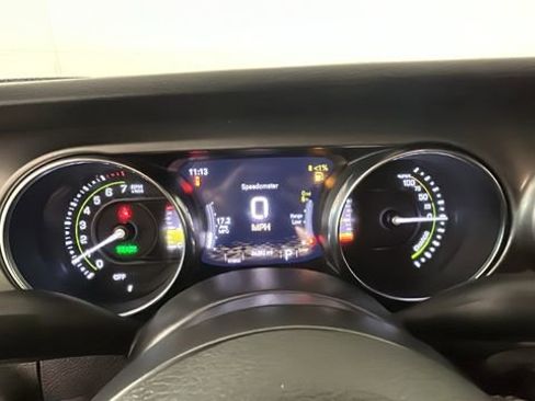 Used 2023 Jeep Wrangler Unlimited w/ Cold Weather Group AWD/4WD image 17