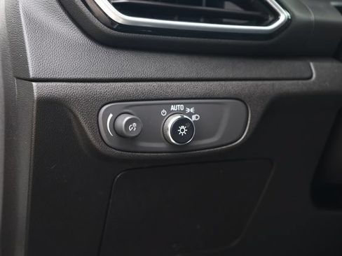 Used 2023 Chevrolet Bolt EUV LT w/ Convenience Package FWD image 14