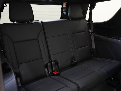 Used 2025 GMC Yukon Denali w/ Denali Reserve Package AWD/4WD image 16