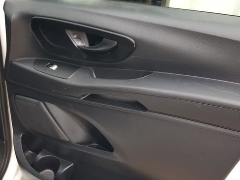 Used 2018 Mercedes-Benz Metris image 21