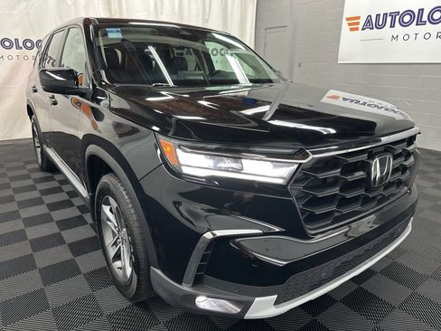 Used 2023 Honda Pilot EX-L image 3