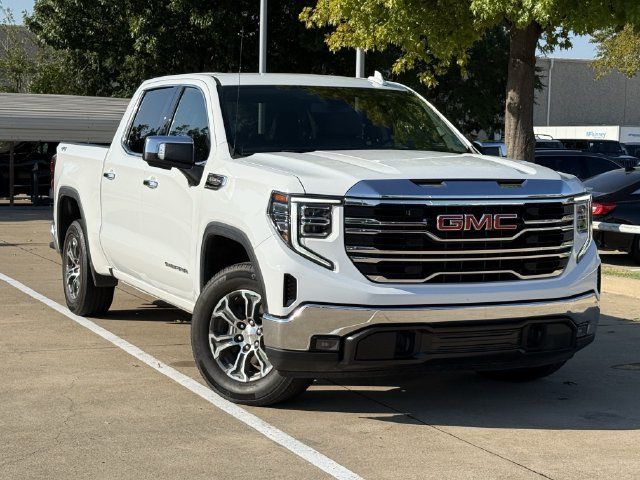 Used 2025 GMC Sierra 1500 SLT AWD/4WD image 2