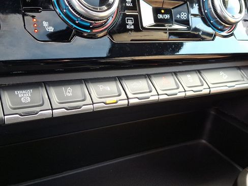 Used 2024 GMC Sierra 3500 AT4 w/ AT4 Premium Plus Package image 36