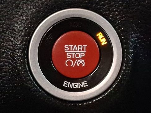 Used 2016 Dodge Challenger SRT Hellcat image 23