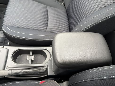 Used 2017 Subaru Forester 2.5i Premium w/ All-Weather Package image 44