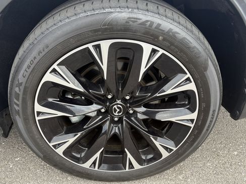 Used 2024 MAZDA CX-90 Plug-In Hybrid w/ Premium Pkg image 13