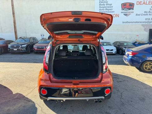 Used 2018 Kia Soul ! w/ Tech Package FWD image 25