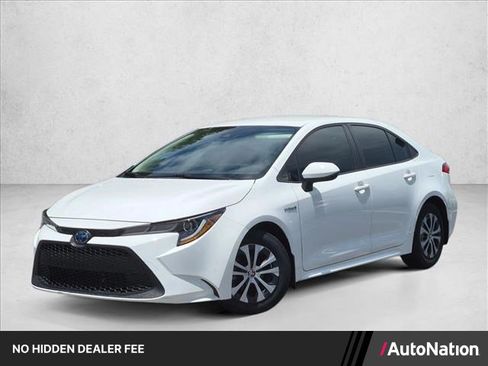 Used 2021 Toyota Corolla LE FWD image 1