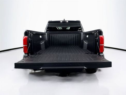 Certified 2026 Toyota Tacoma TRD Off-Road AWD/4WD image 33
