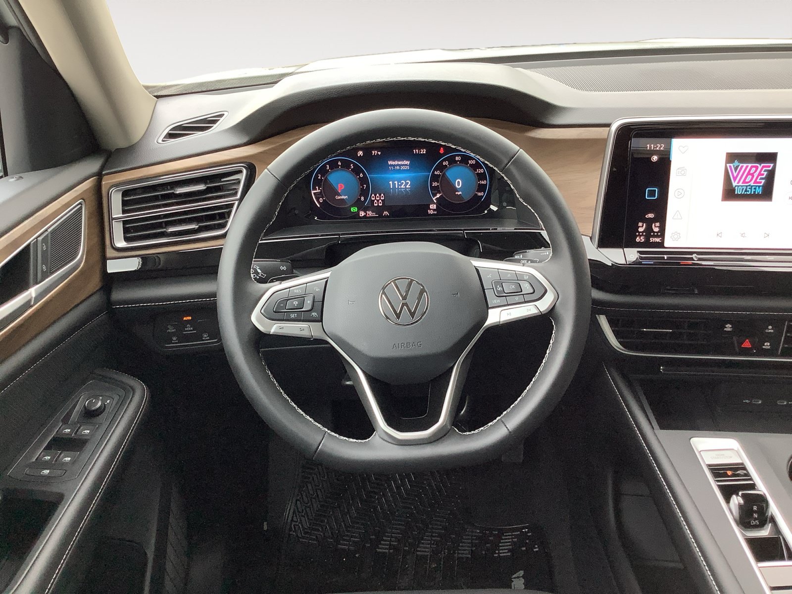 New 2026 Volkswagen Atlas SE FWD image 14