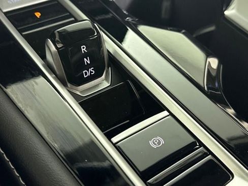 New 2026 Volkswagen Atlas SE image 23