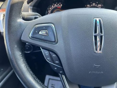 Used 2016 Lincoln MKZ FWD image 21
