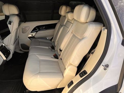 Used 2025 Land Rover Range Rover Long Wheelbase Autobiography image 26