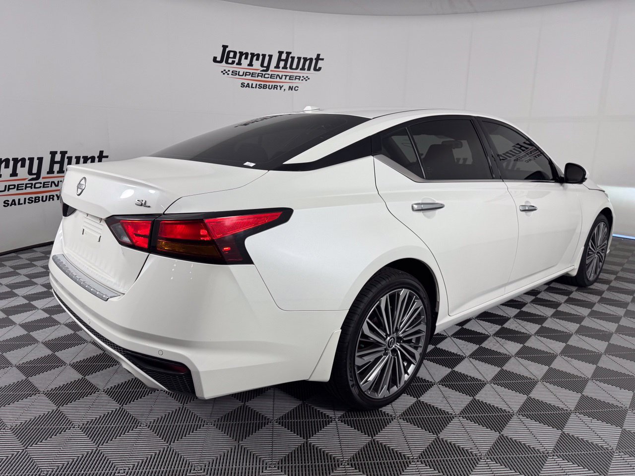 Used 2023 Nissan Altima 2.5 SL AWD/4WD image 7