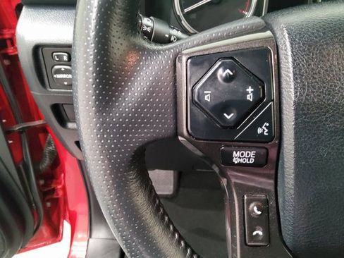 Used 2022 Toyota 4Runner TRD Off-Road Premium image 28