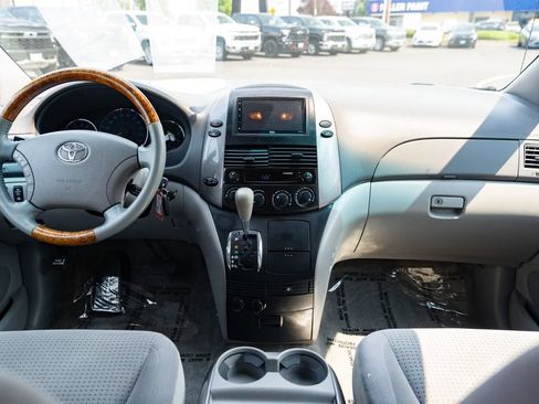 Used 2006 Toyota Sienna LE FWD image 10