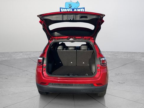 New 2026 Jeep Compass Latitude image 27