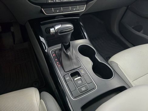 Used 2019 Kia Sorento SX image 36
