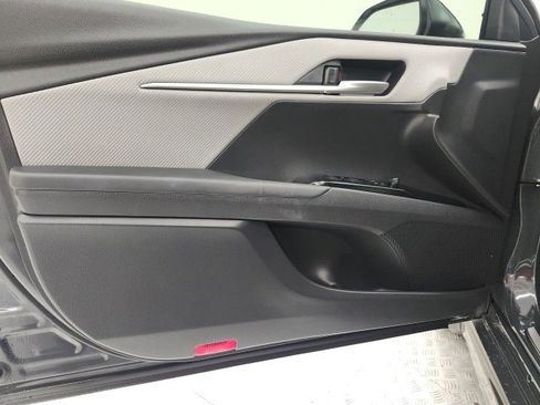 Used 2025 Toyota Camry SE image 46