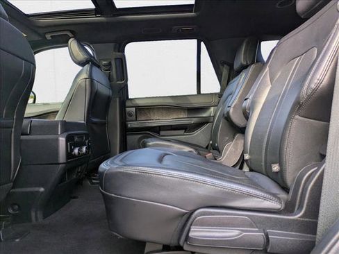 Used 2021 Ford Expedition Limited image 19