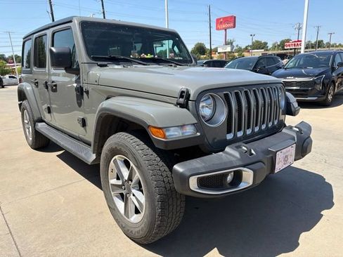 Used 2022 Jeep Wrangler Unlimited Sahara w/ Cold Weather Group AWD/4WD image 1