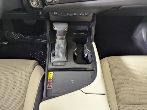 Used 2025 Lexus ES 350 Ultra Luxury FWD image 21