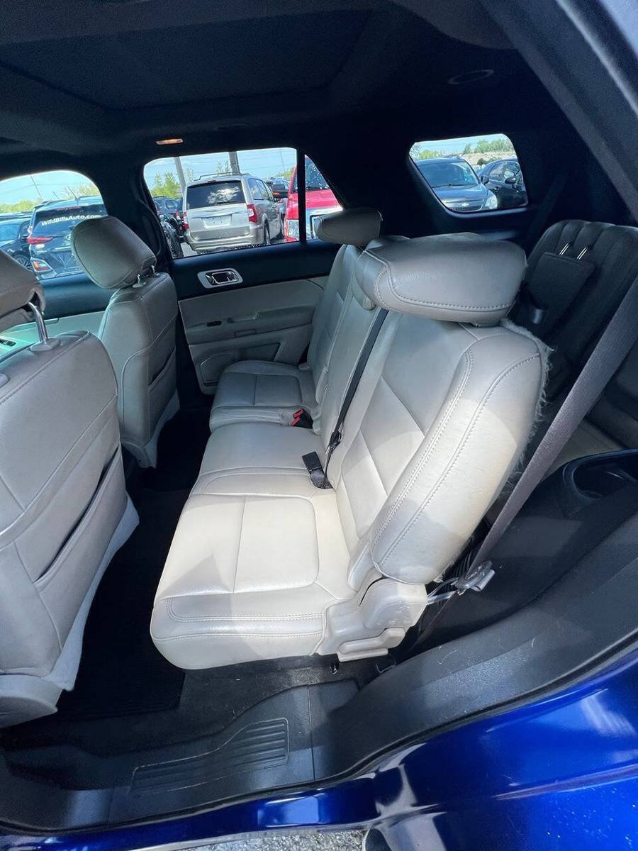 Used 2013 Ford Explorer XLT AWD/4WD image 4
