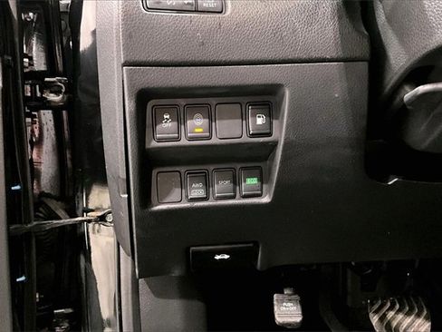 Used 2020 Nissan Rogue SL image 38