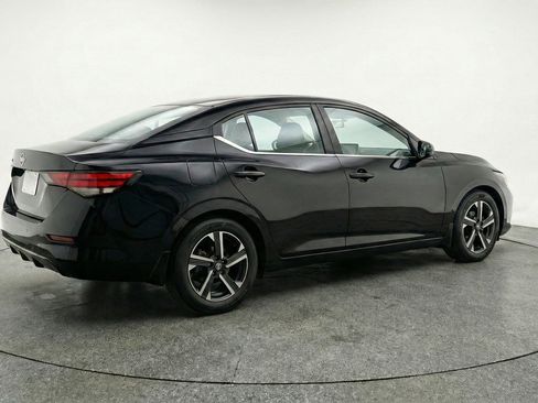 Used 2025 Nissan Sentra SV image 9