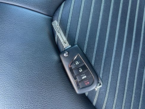 Used 2024 Toyota Camry SE AWD/4WD image 33